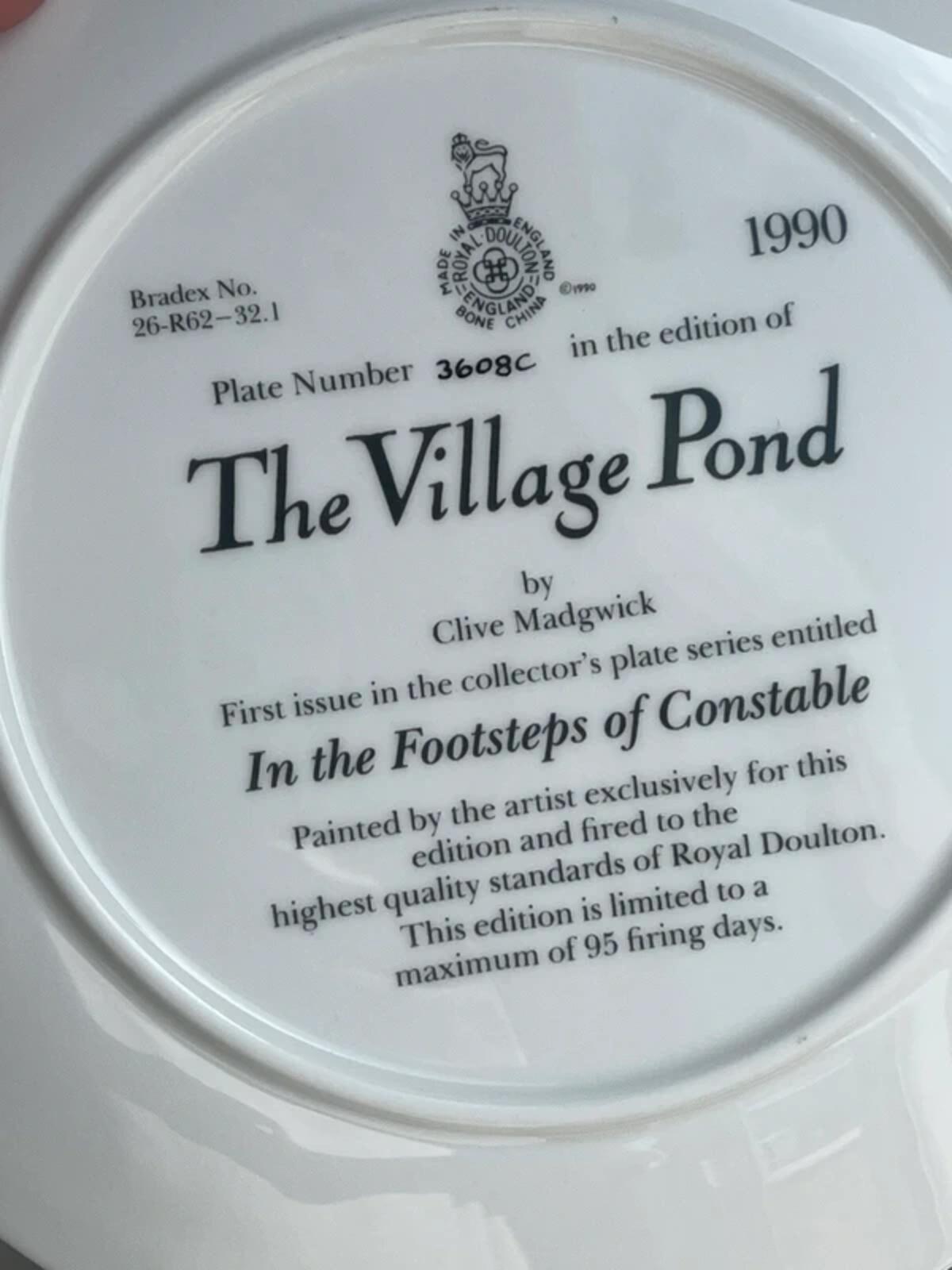 Vintage 1990 - Royal Doulton collectible plate The Village Pond - Clive Madgwick