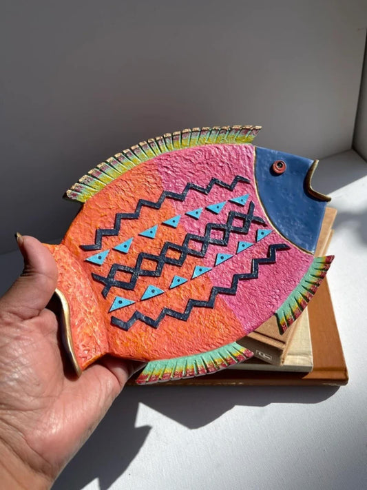 Vintage Y2K 90s tropical fish wall plaque | handpainted polyresin colourful art