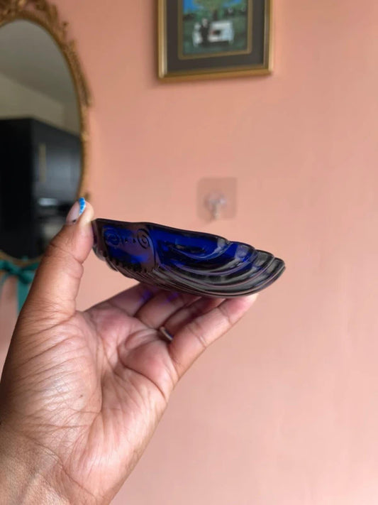 Vintage cobalt blue glass shell dish trinkets dish