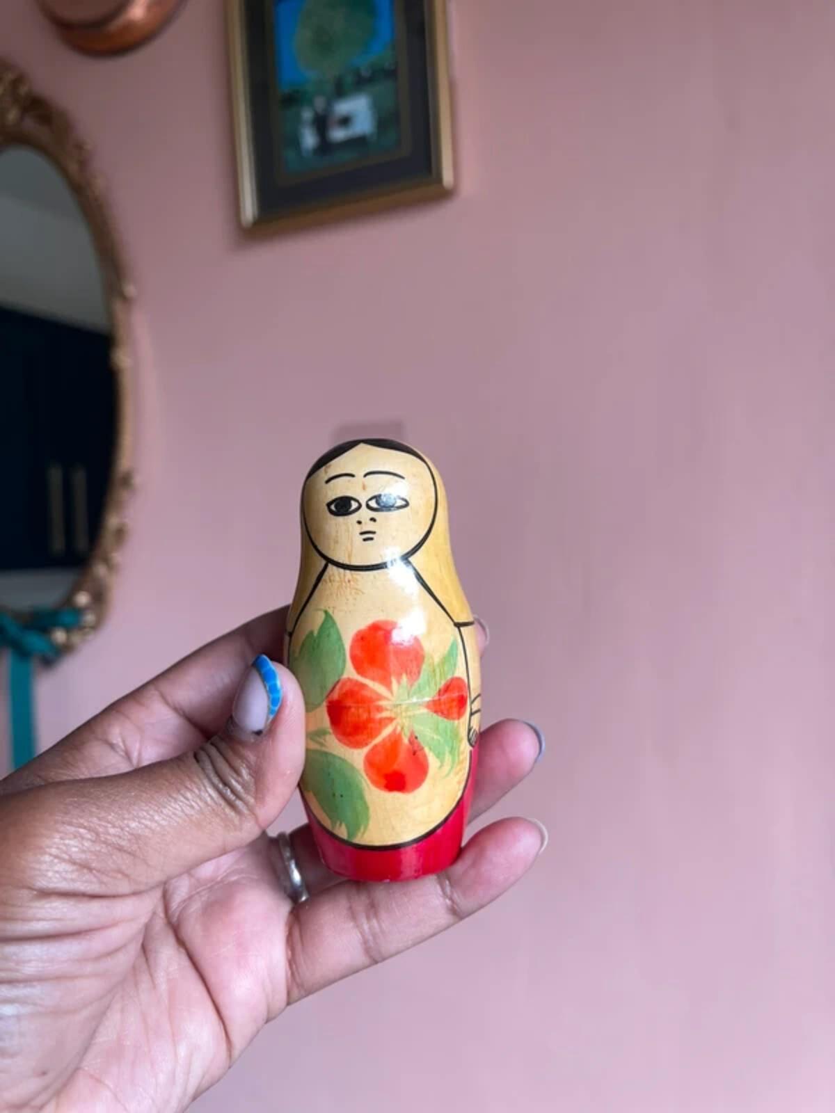3 Vintage Russian nesting dolls Matryoshka