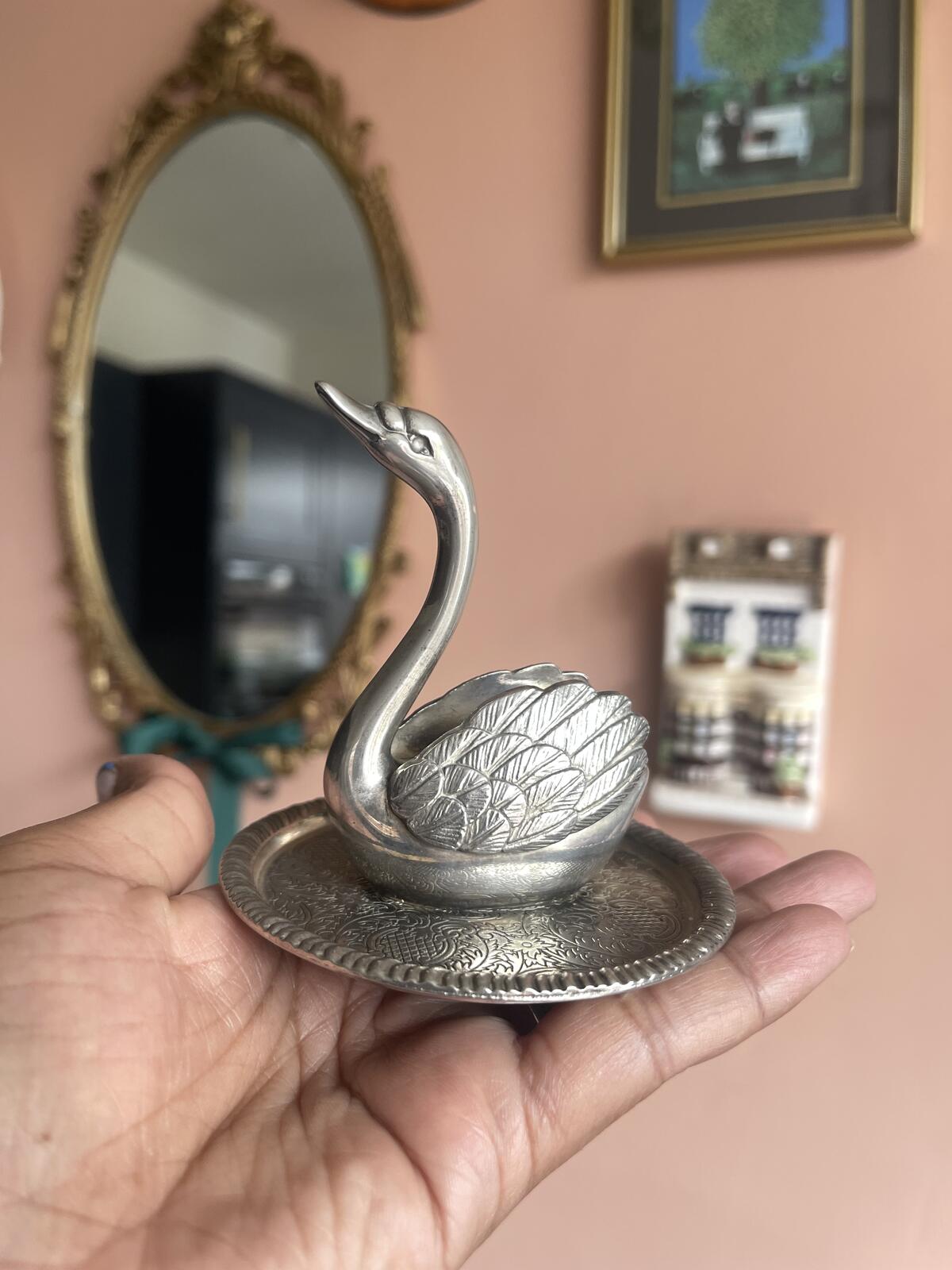 Vintage Swan Ring Holder EP zinc Alloy Silver plated Trinket dish