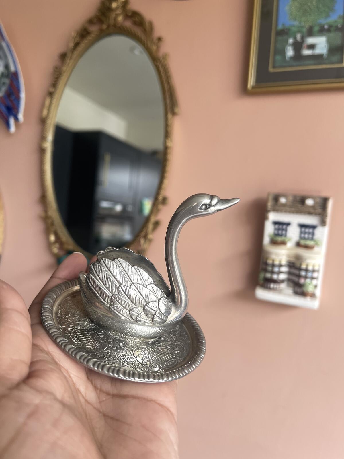 Vintage Swan Ring Holder EP zinc Alloy Silver plated Trinket dish