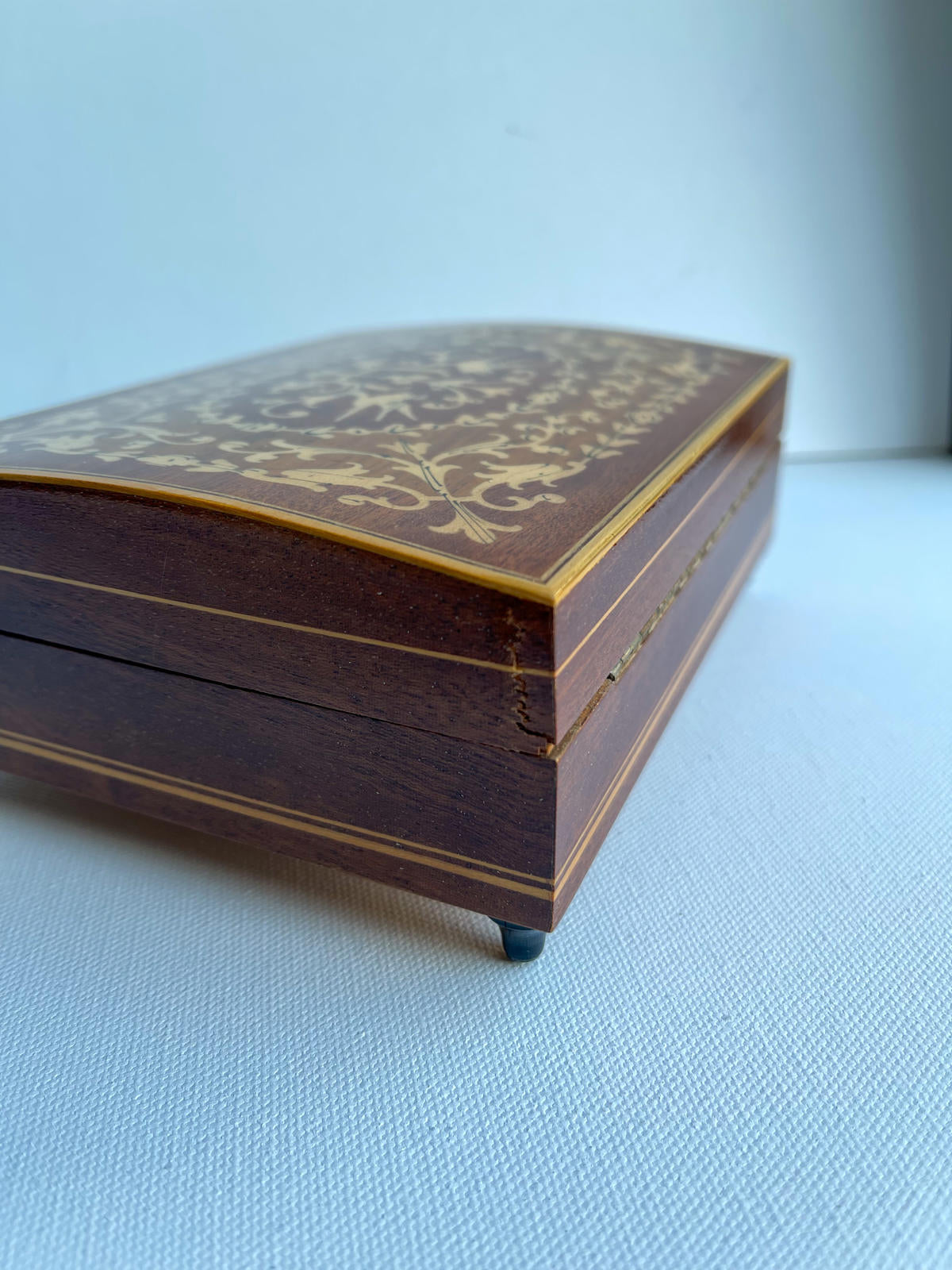Vintage Reuge Italian Inlaid Wood Music Box Isola di Capri Tunr Marquetry Box