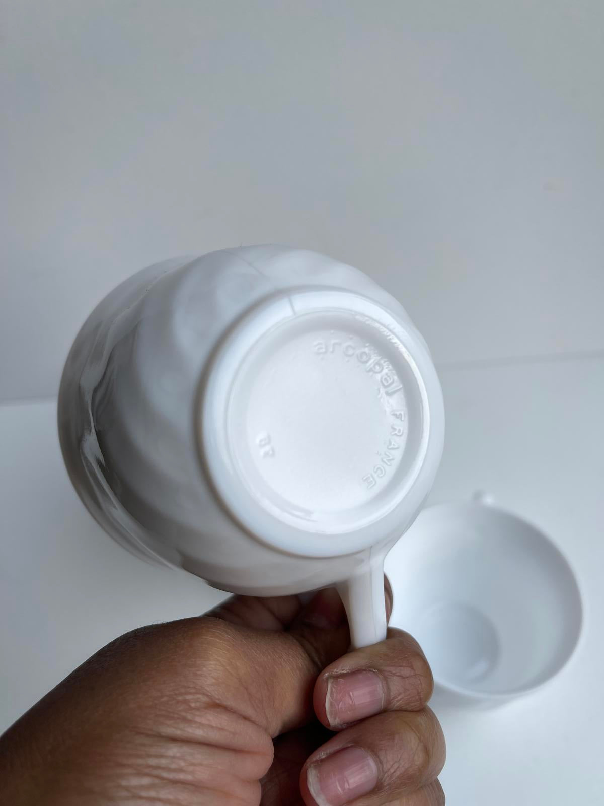 Vintage Set of 4 Arcopal coffee cups with white Swirl Design France milk glass