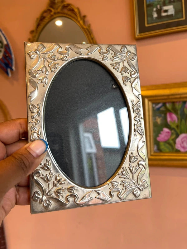 Vintage Silver Plated Oval Photo Frame Portrait Picture Frame floral motif