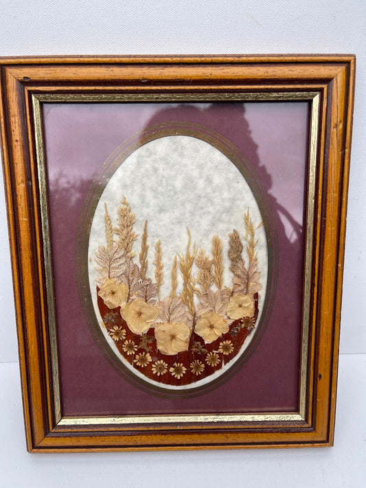 Vintage wooden framed pressed flower wall art with real dried botanical flowers, handcrafted nature-inspired decor, cottagecore home styling, rustic farmhouse wall hanging and charming vintage gallery wall accent.